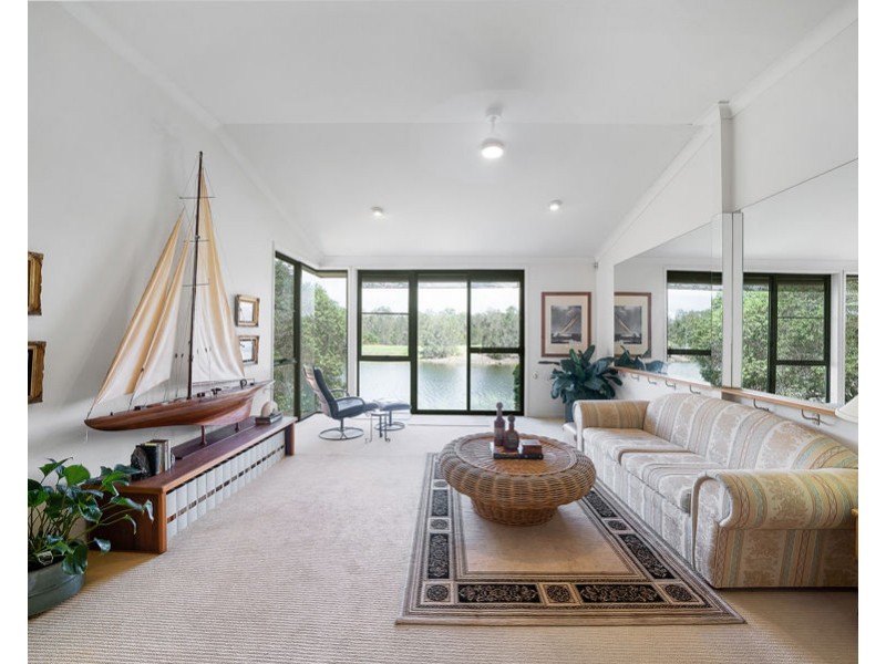 133/125 Santa Cruz Boulevard, Clear Island Waters QLD 4226