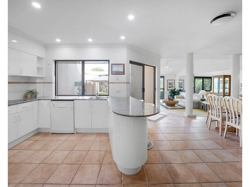 133/125 Santa Cruz Boulevard, Clear Island Waters QLD 4226