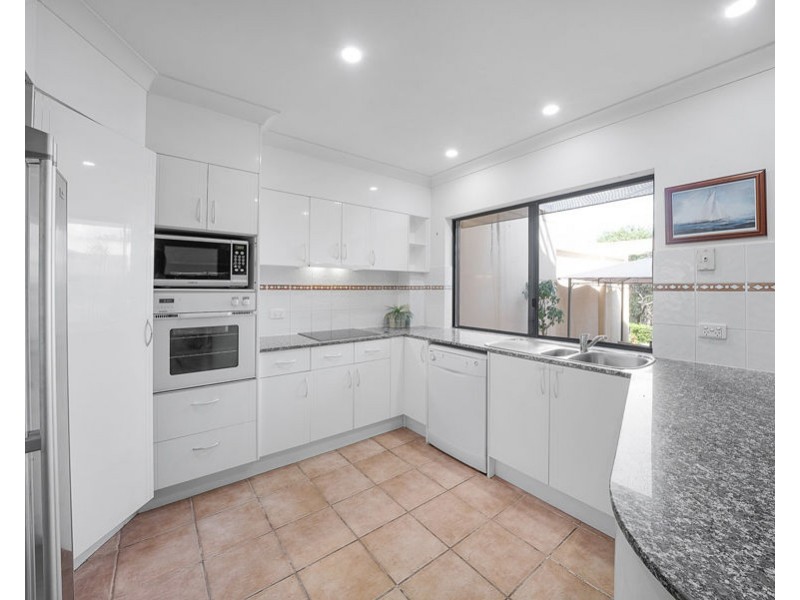 133/125 Santa Cruz Boulevard, Clear Island Waters QLD 4226