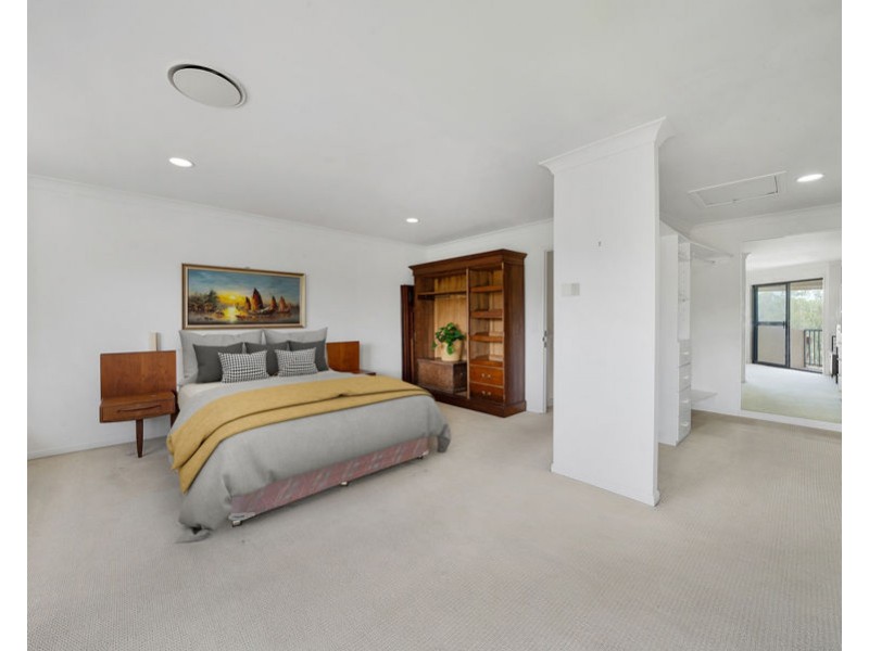 133/125 Santa Cruz Boulevard, Clear Island Waters QLD 4226