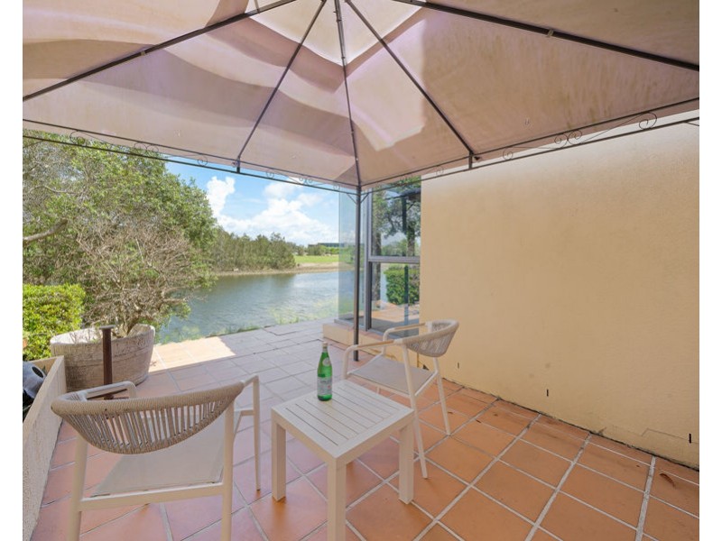 133/125 Santa Cruz Boulevard, Clear Island Waters QLD 4226