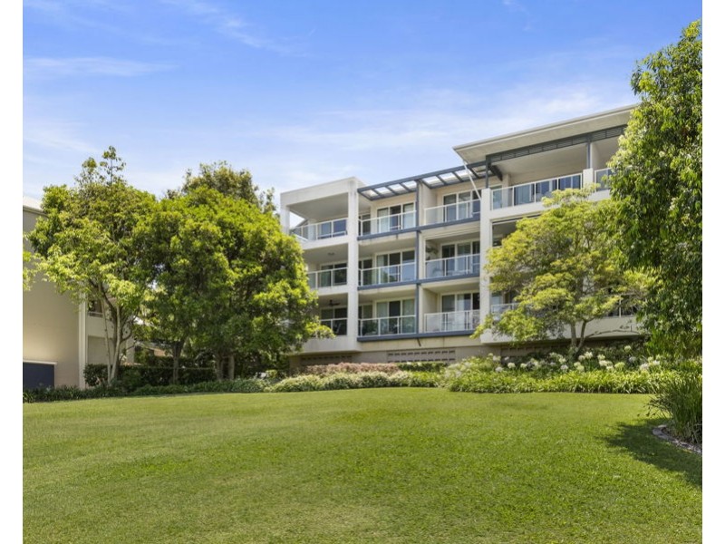 4165 Archer Hill Drive, Benowa QLD 4217