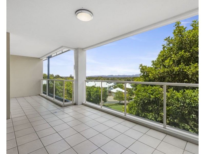 4165 Archer Hill Drive, Benowa QLD 4217