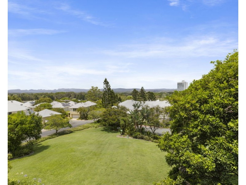 4165 Archer Hill Drive, Benowa QLD 4217