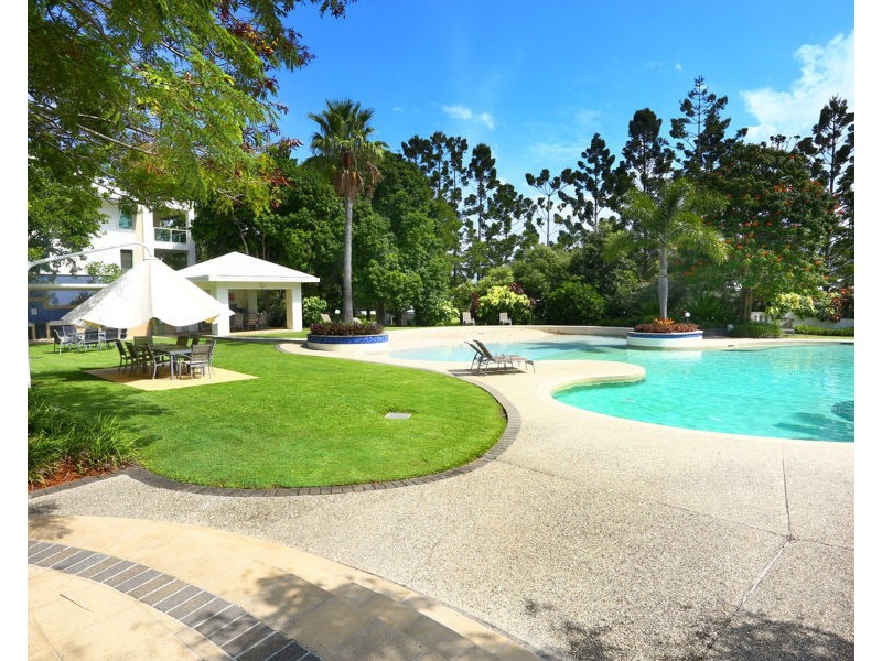 4165 Archer Hill Drive, Benowa QLD 4217