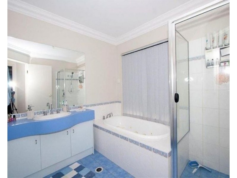 22 Dellwood Circuit, Molendinar QLD 4214