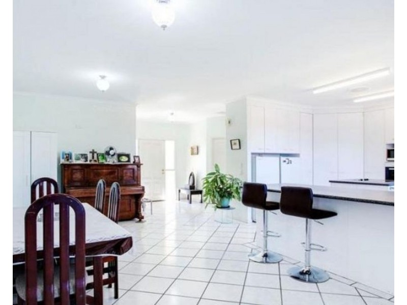 56 Jack Nicklaus Way, Parkwood QLD 4214