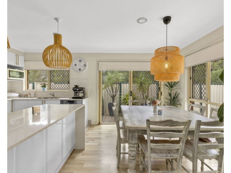 6/154 Central Street, Labrador QLD 4215