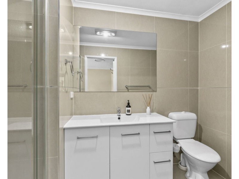 6/154 Central Street, Labrador QLD 4215