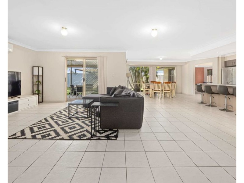 12 Stringybark Drive, Molendinar QLD 4214