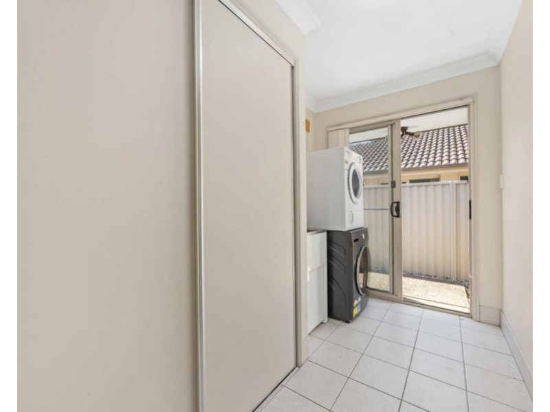 12 Stringybark Drive, Molendinar QLD 4214