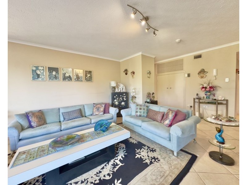 18/5 Admiralty Drive, Surfers Paradise QLD 4217