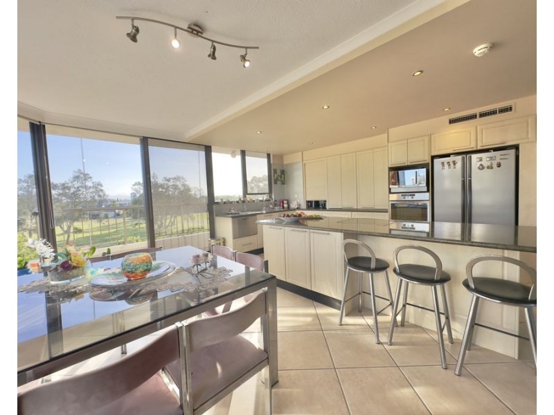 18/5 Admiralty Drive, Surfers Paradise QLD 4217