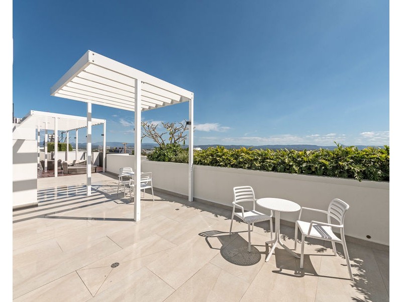 702/95-97 Old Burleigh Road, Broadbeach QLD 4218