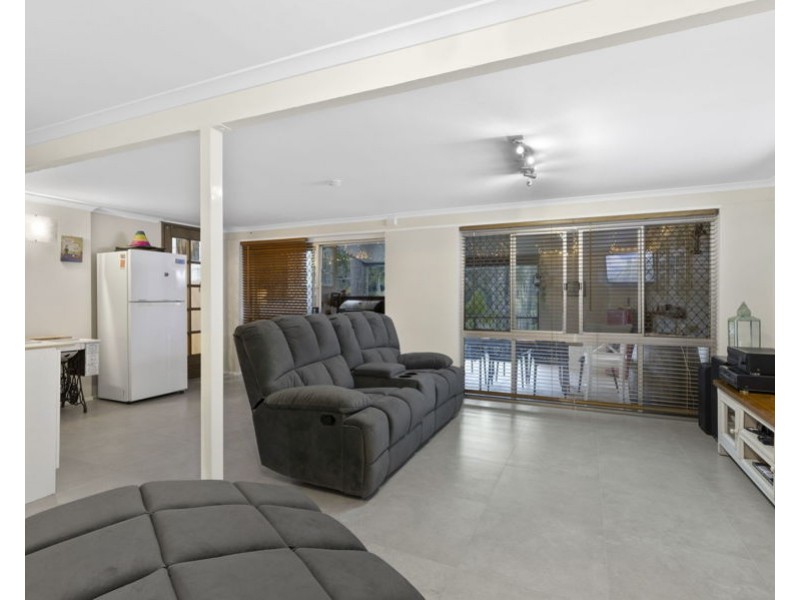 2 Flinders Avenue, Molendinar QLD 4214