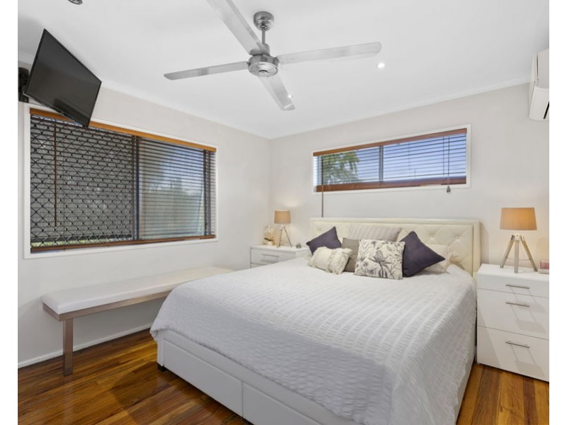 2 Flinders Avenue, Molendinar QLD 4214