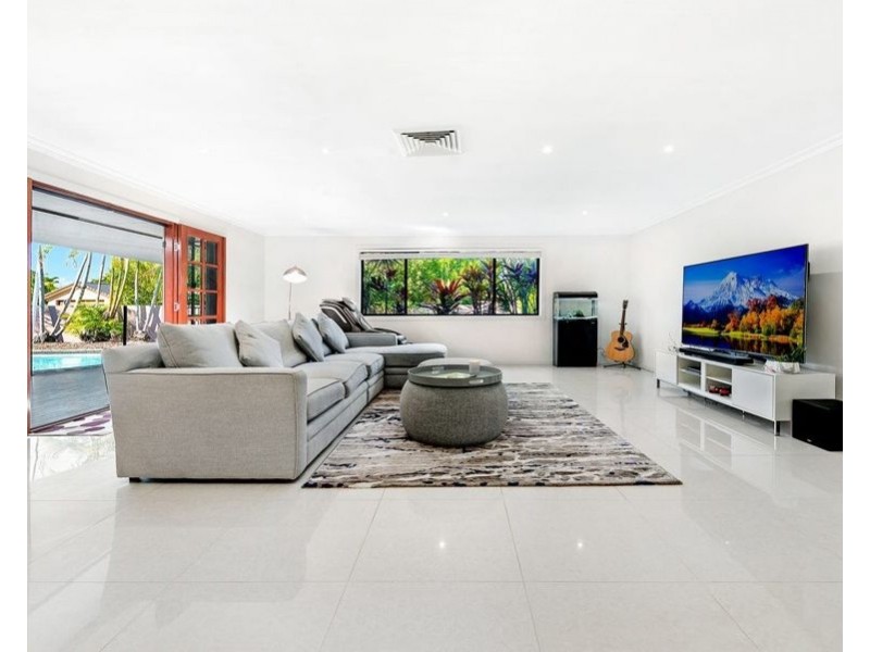 8 Forster Avenue, Bundall QLD 4217