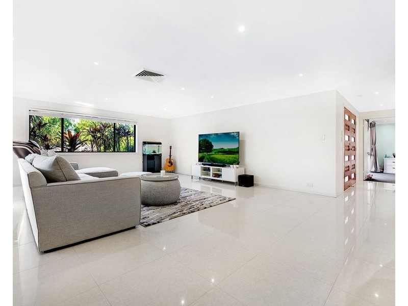 8 Forster Avenue, Bundall QLD 4217