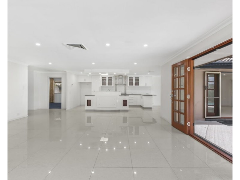 8 Forster Avenue, Bundall QLD 4217
