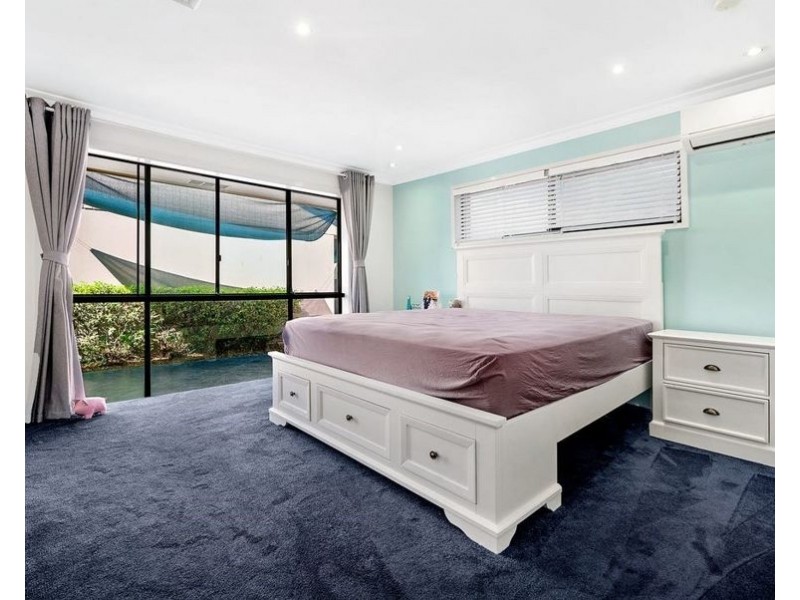 8 Forster Avenue, Bundall QLD 4217