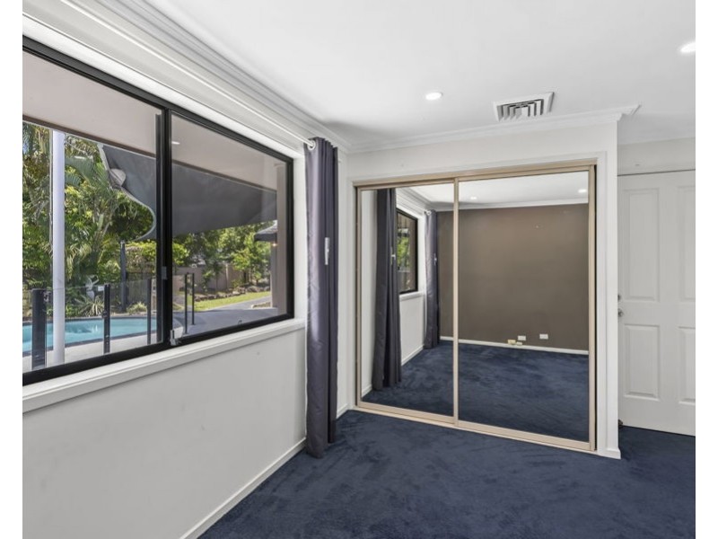 8 Forster Avenue, Bundall QLD 4217