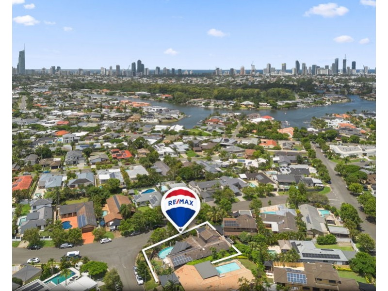 8 Forster Avenue, Bundall QLD 4217