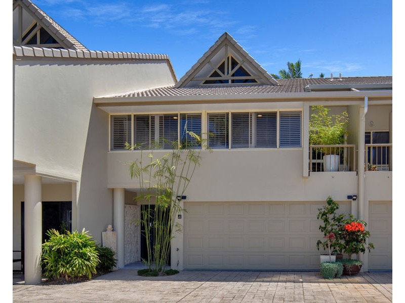 30/125 Santa Cruz Boulevard, Clear Island Waters QLD 4226