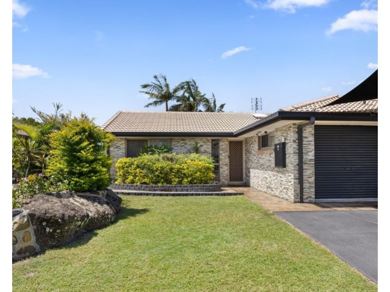 2/63 Kangaroo Avenue, Coombabah QLD 4216