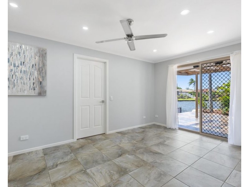 2/63 Kangaroo Avenue, Coombabah QLD 4216