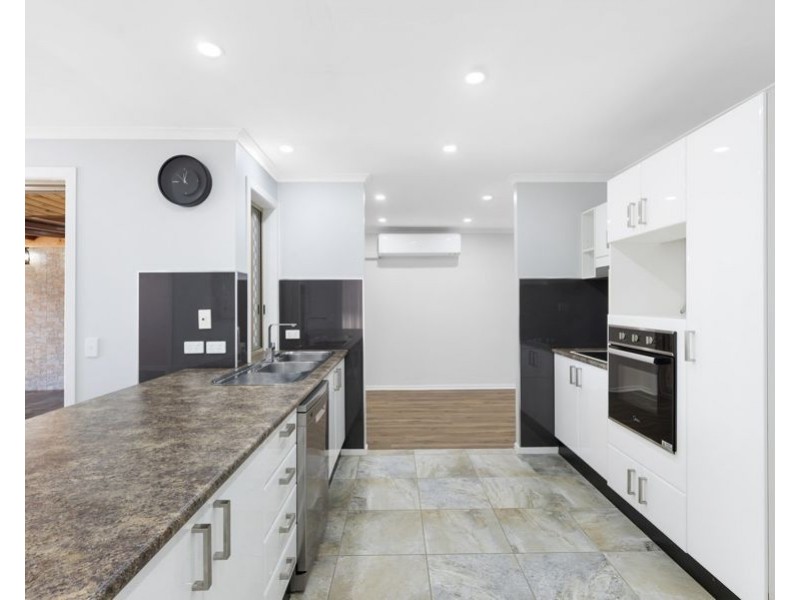 2/63 Kangaroo Avenue, Coombabah QLD 4216