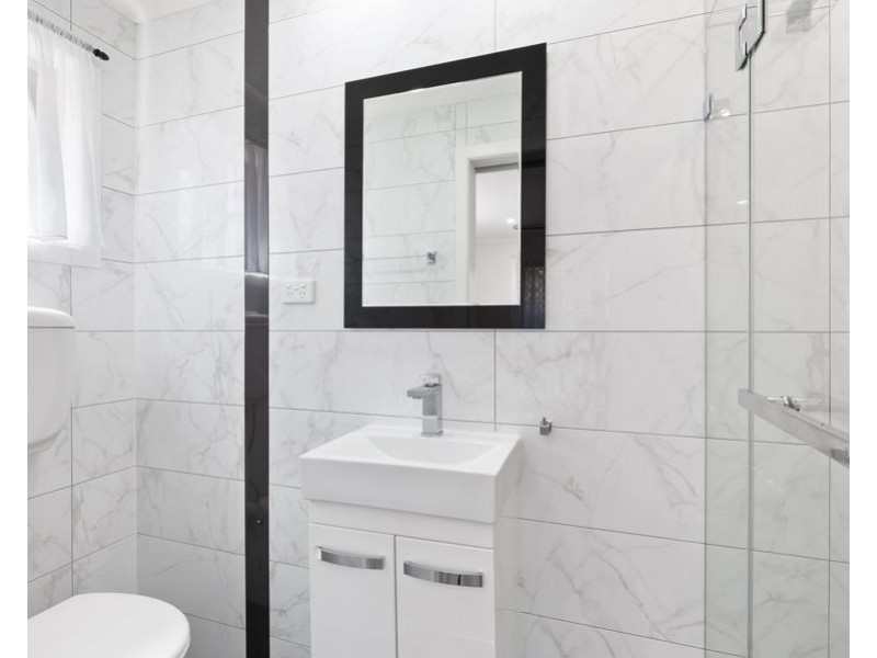 2/63 Kangaroo Avenue, Coombabah QLD 4216