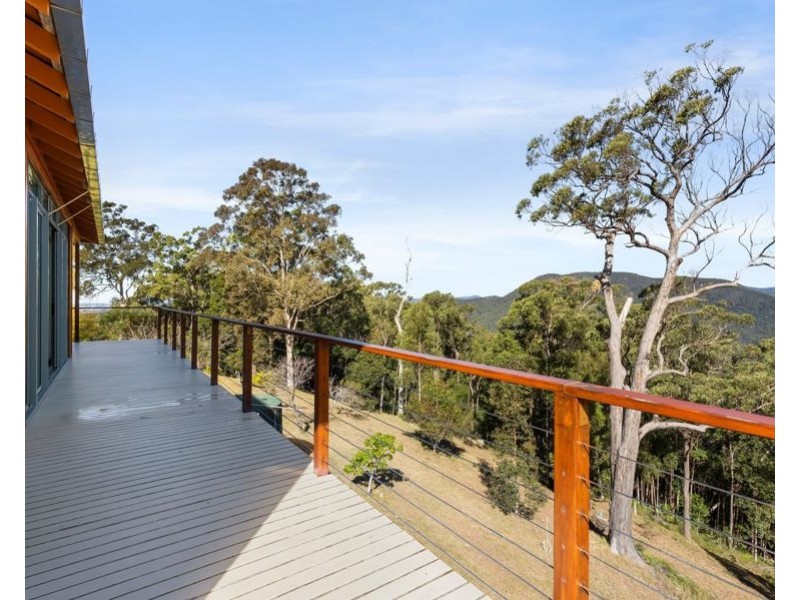 48 Macrozamia Drive, Clagiraba QLD 4211