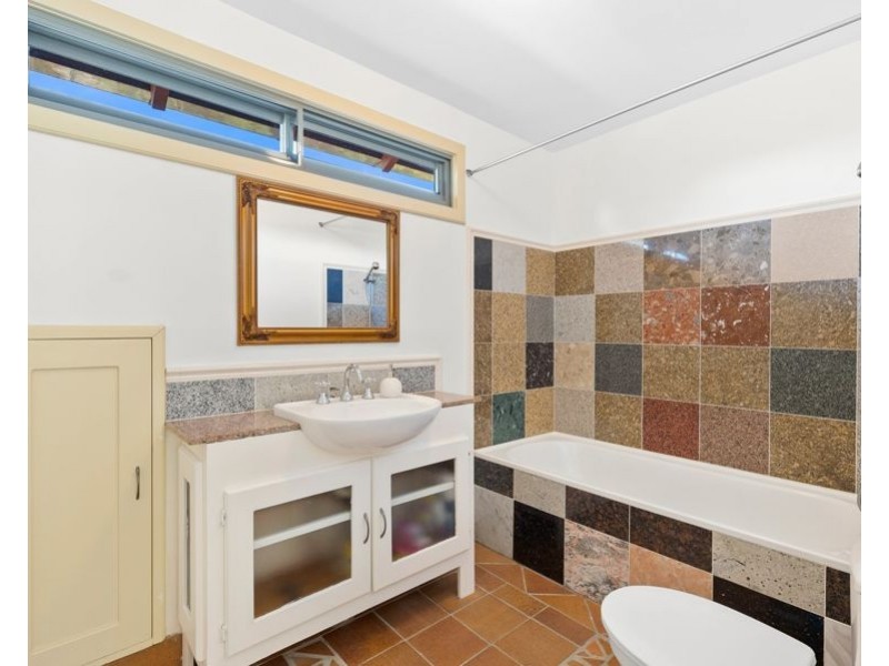 48 Macrozamia Drive, Clagiraba QLD 4211