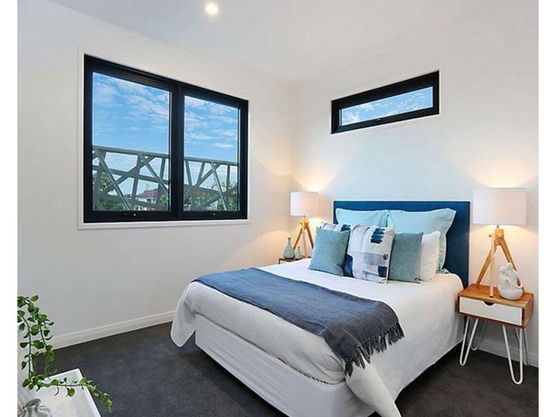 4/27 Burra Street, Chevron Island QLD 4217