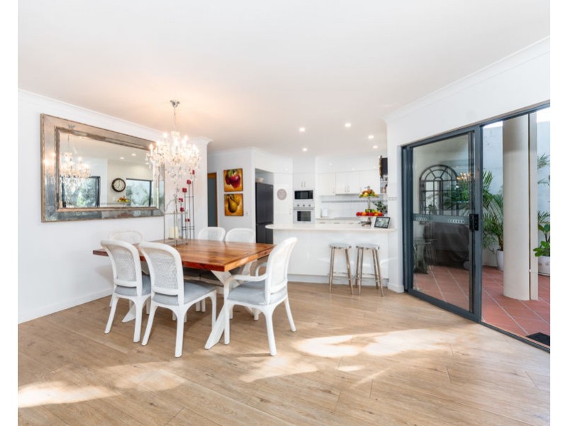 134/125 Santa Cruz Boulevard, Clear Island Waters QLD 4226