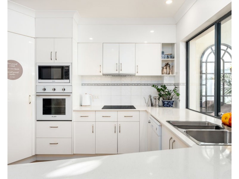 134/125 Santa Cruz Boulevard, Clear Island Waters QLD 4226