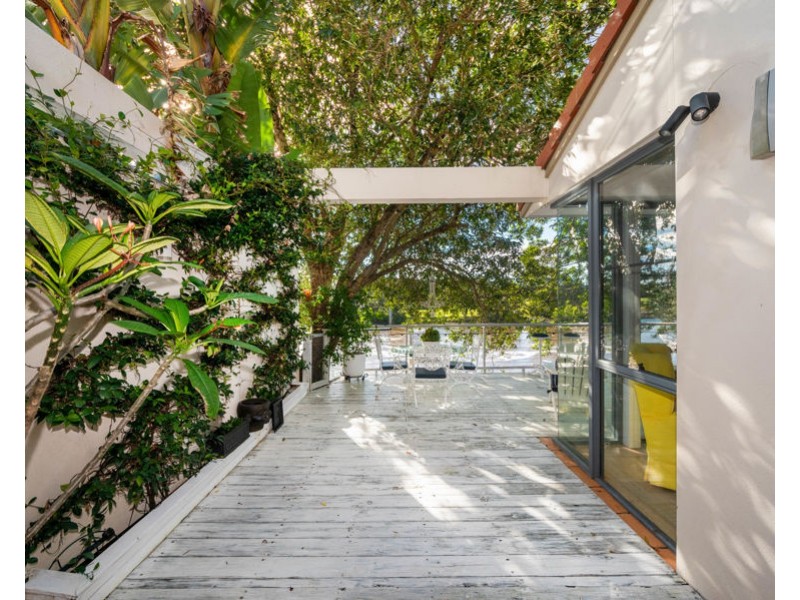 134/125 Santa Cruz Boulevard, Clear Island Waters QLD 4226