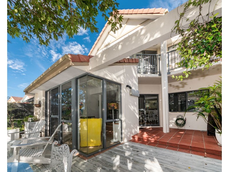 134/125 Santa Cruz Boulevard, Clear Island Waters QLD 4226