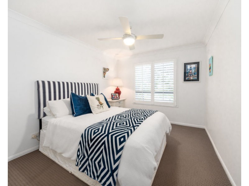 134/125 Santa Cruz Boulevard, Clear Island Waters QLD 4226