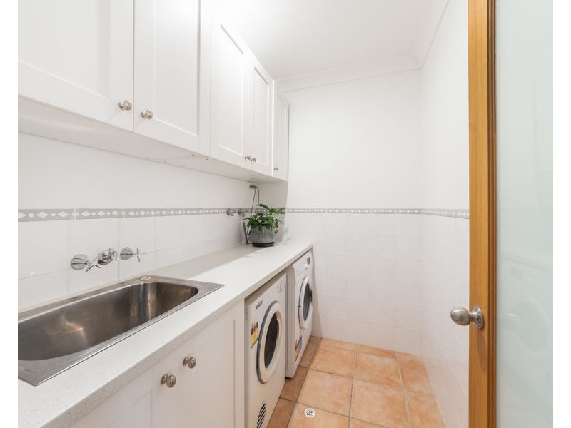 134/125 Santa Cruz Boulevard, Clear Island Waters QLD 4226