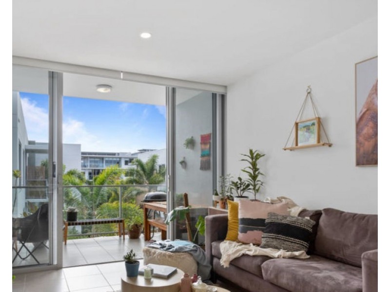 1303/6-8 Waterford Court, Bundall QLD 4217