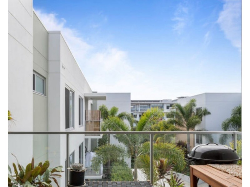 1303/6-8 Waterford Court, Bundall QLD 4217