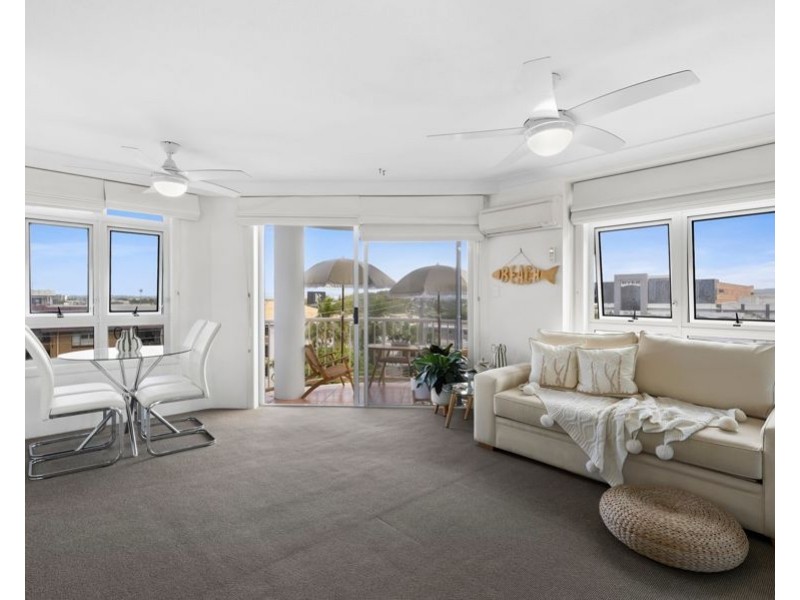 1038/2623 Gold Coast Highway, Broadbeach QLD 4218