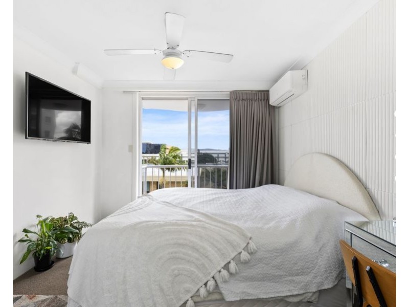 1038/2623 Gold Coast Highway, Broadbeach QLD 4218
