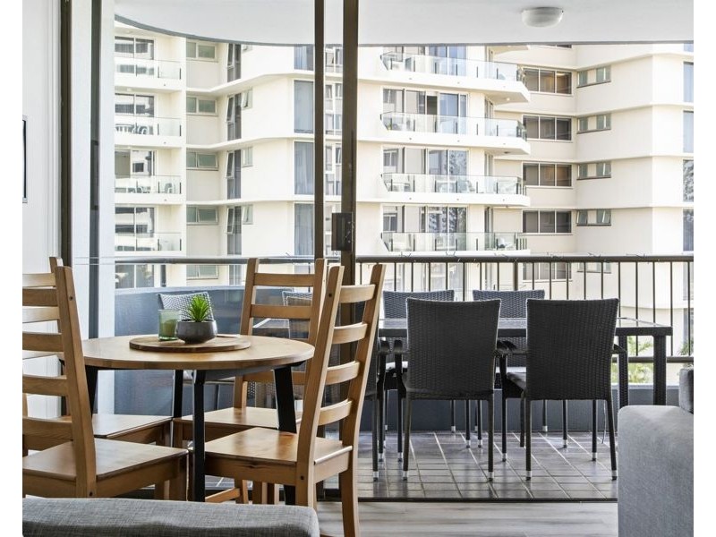 402/8 Albert Avenue, Broadbeach QLD 4218
