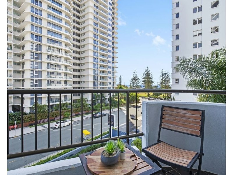 402/8 Albert Avenue, Broadbeach QLD 4218