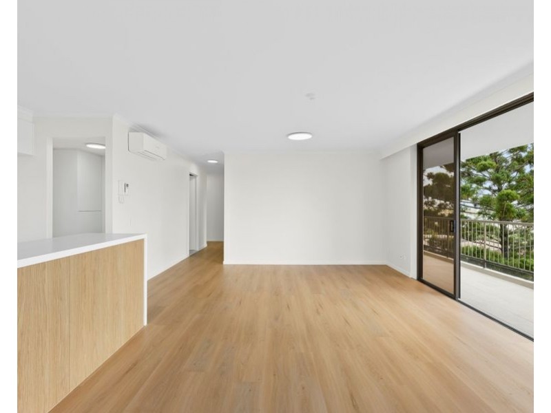 20/22 Armrick Avenue, Broadbeach QLD 4218