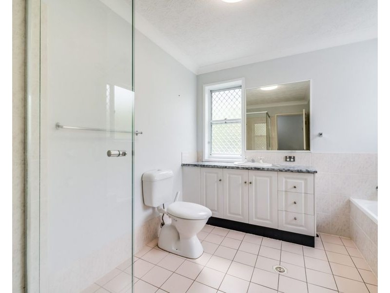 9/8 Dalpura Street, Chevron Island QLD 4217