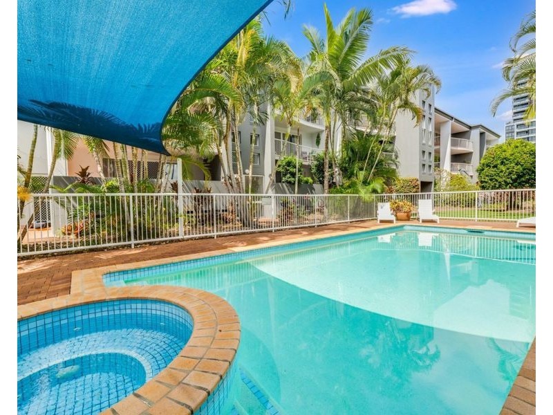 9/8 Dalpura Street, Chevron Island QLD 4217
