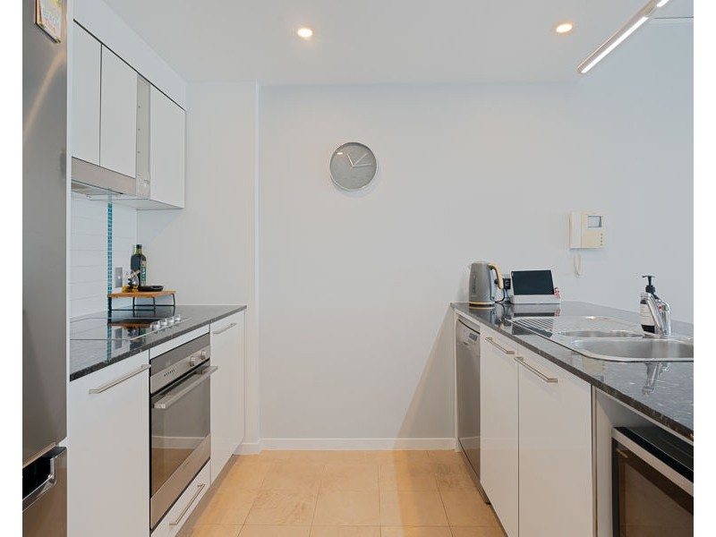 604/22 Surf Parade, Broadbeach QLD 4218